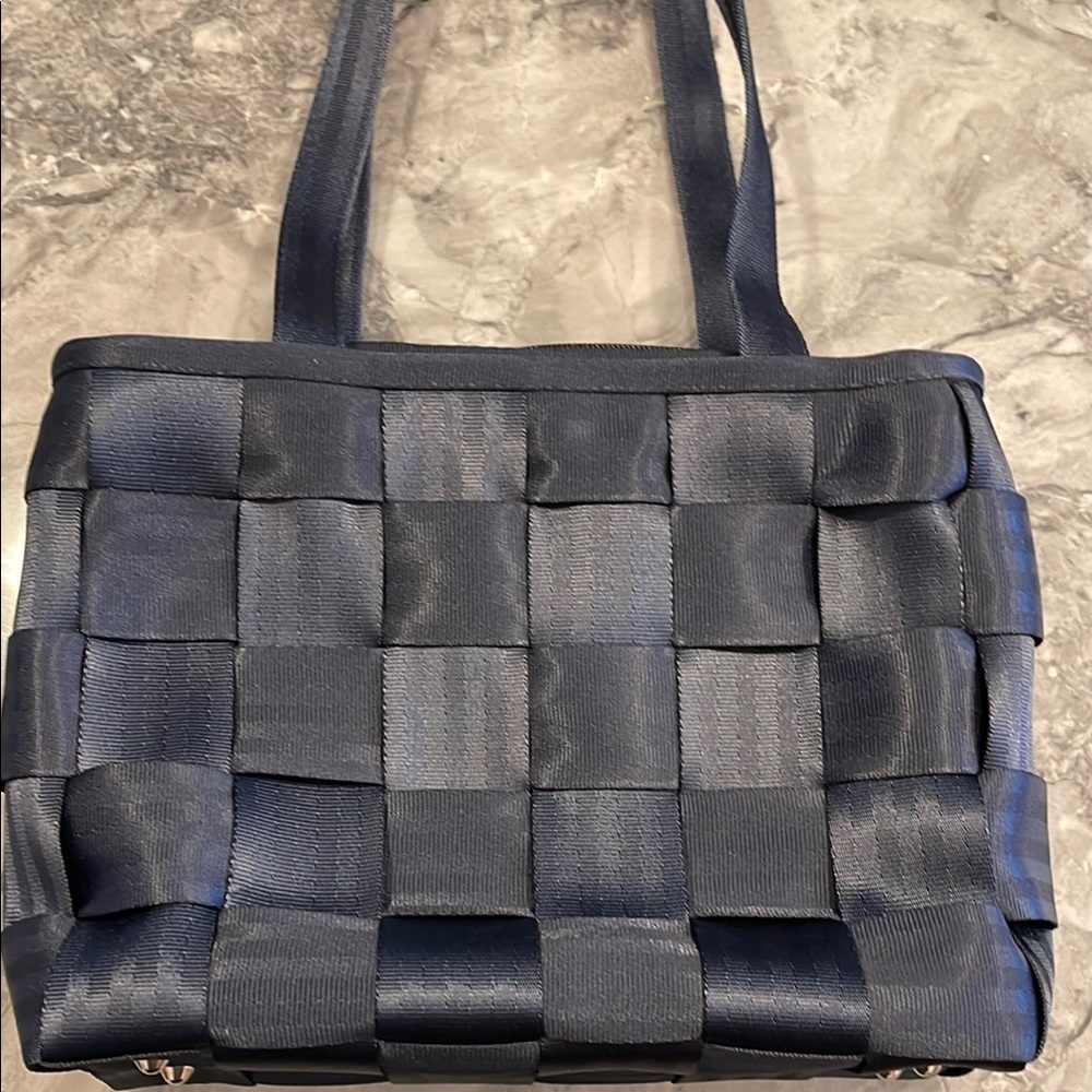 Harvey’s Original Seatbelt bag Medium Navy Shoulder Bag